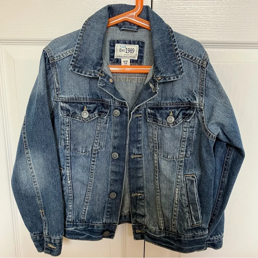 CHILDREN’S PLACE Unisex Blue Denim Jacket. Size M/M-7/8